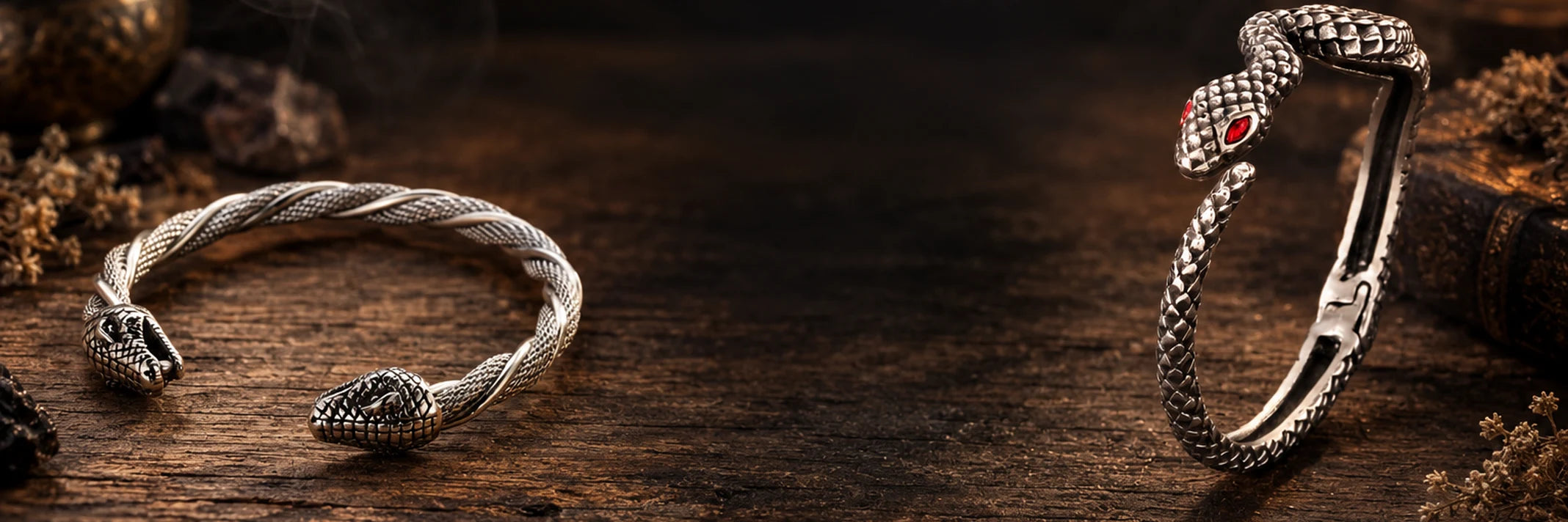 Jonc torsadé à têtes de serpent et manchette serpent aux yeux rouges