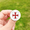 Broche templière croix pattée rouge émail blanc