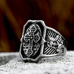 Bague chevalier templier croix gravée - Vignette | Médiéfan