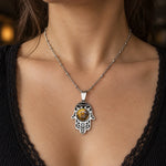 Collier Main de Fatima Ajourée Œil de Tigre - Vignette | Médiéfan