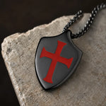 Collier templier pendentif bouclier croix rouge - Vignette | Médiéfan