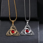 Collier Triquetra à Pierre Rouge - Vignette | Médiéfan