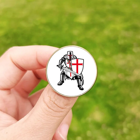 Broche templière chevalier croix rouge émaillée