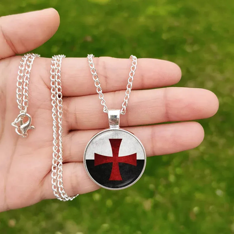 Collier chevaliers templiers Vintage, pendentif croix rouge, Cabochon en verre, longue chaîne, croix Solomons, symbole maçonnique C / noir