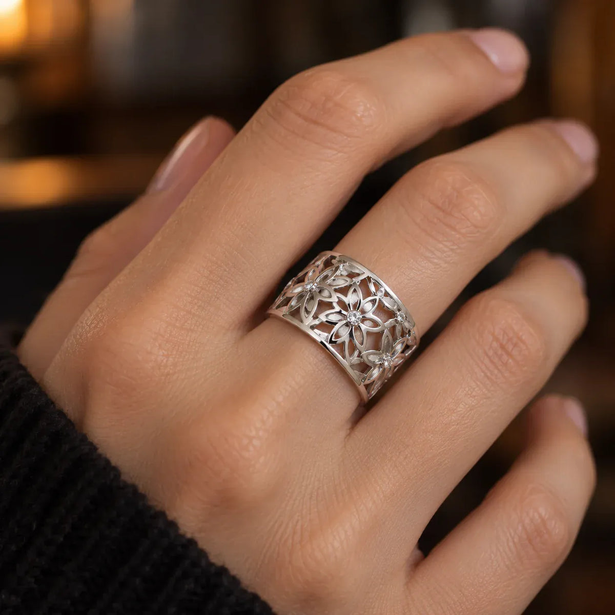 Bague Large Fleur de Vie Sertie de Zircons