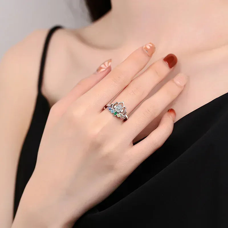 Bague Lotus Ajourée à Zircon Poire et 7 Chakras