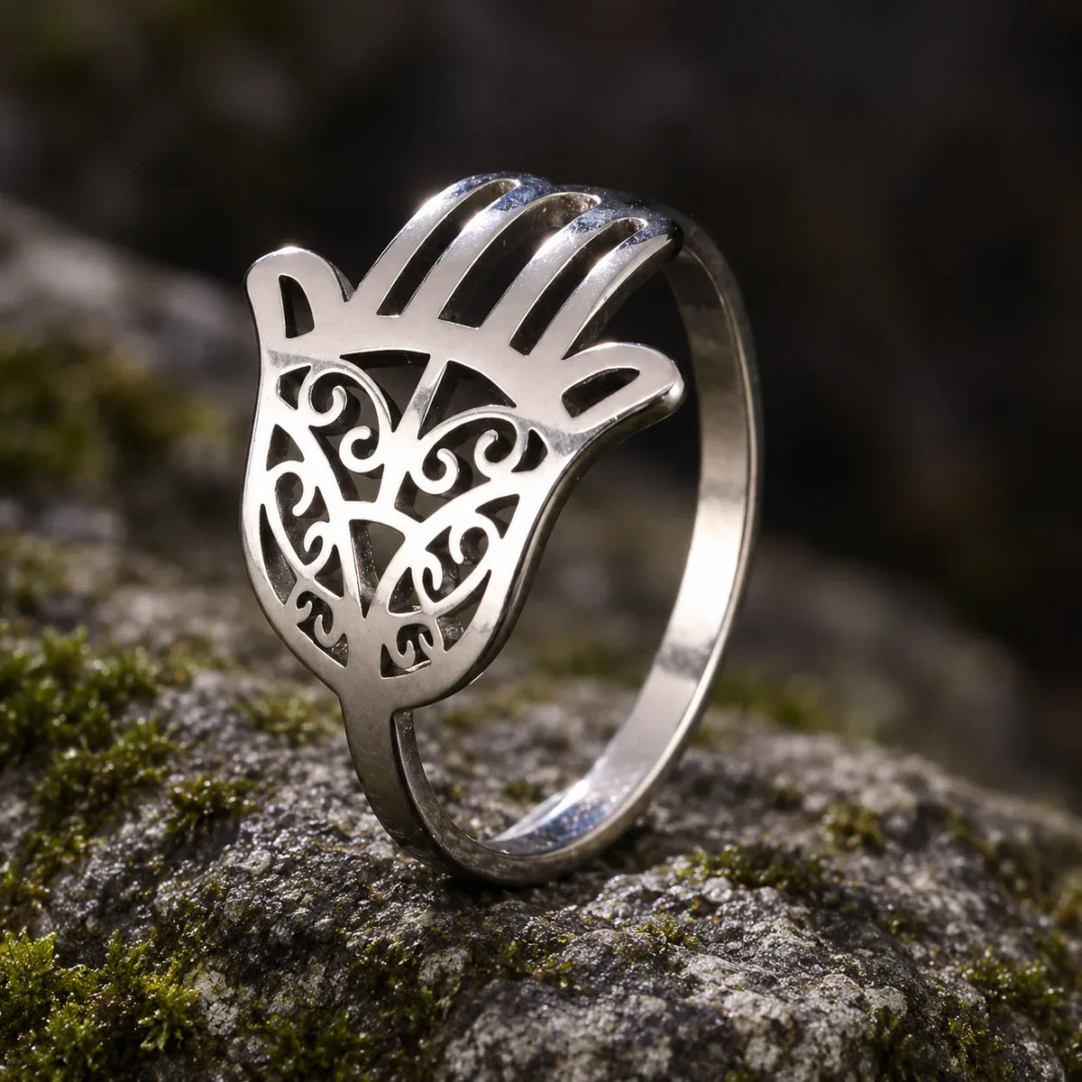 Bague Main de Fatima Ajourée à Volutes