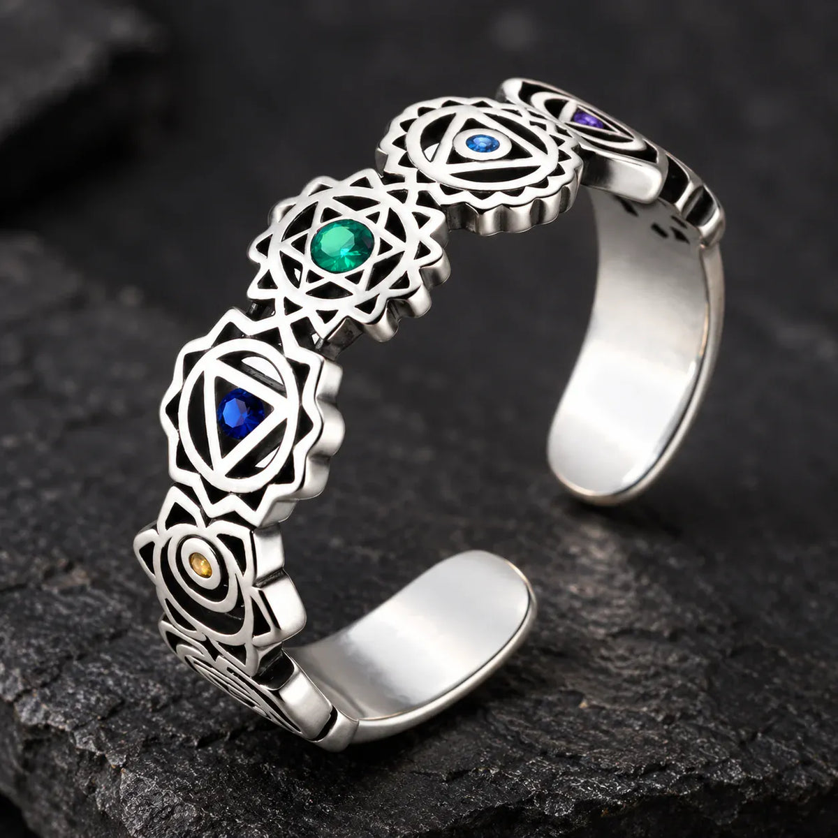 Bague Ouverte Sceaux des Chakras Ajourés Réglable