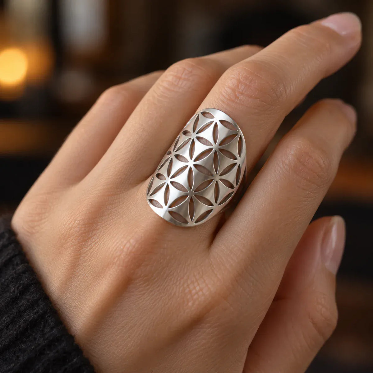 Bague Plaque Fleur de Vie à Pétales Découpés