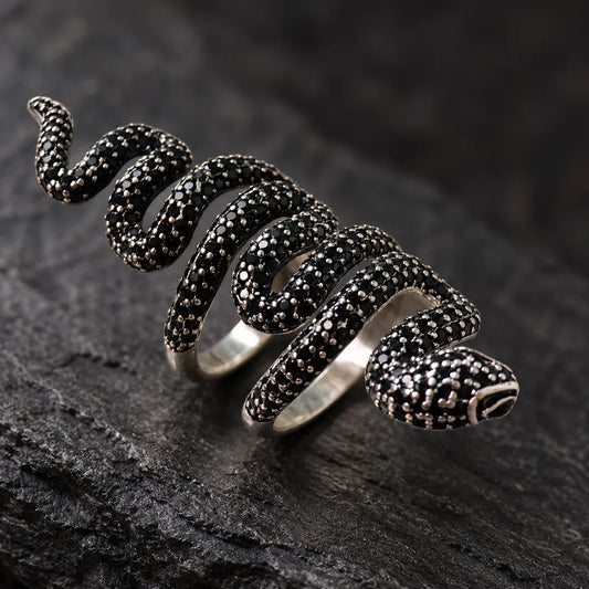 Bague Serpent Ondulant Pavé Noir Réglable