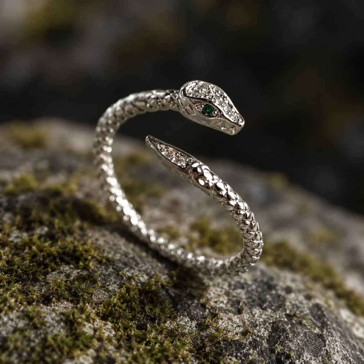 Bague Serpent Tête Sertie de Zircons Réglable