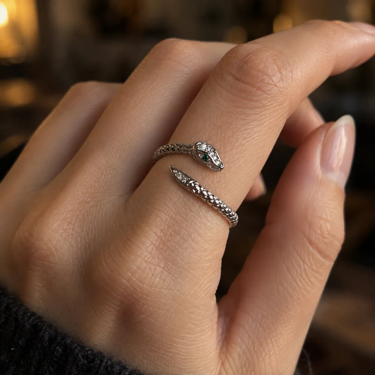 Bague Serpent Tête Sertie de Zircons Réglable