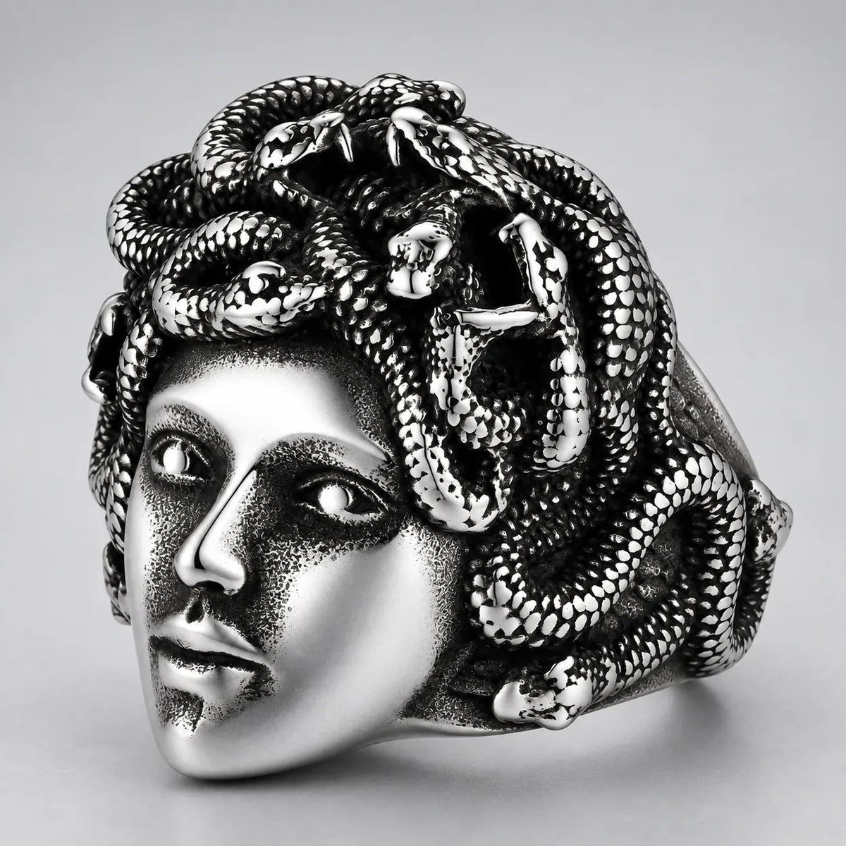 Bague Tête de Méduse Sculptée 14