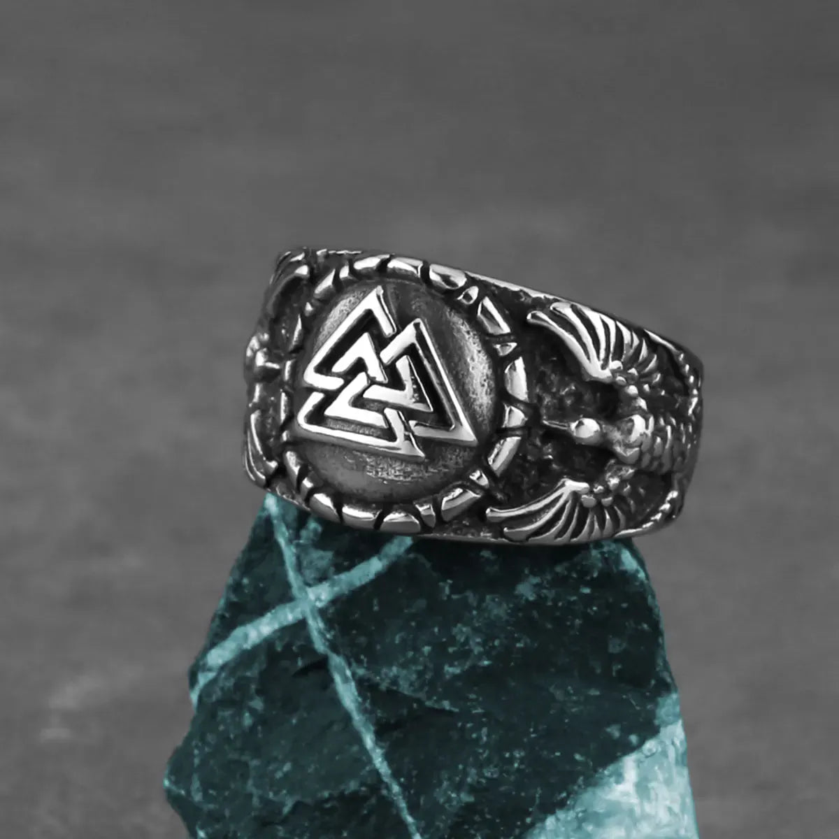 Bague Viking Raven Simple en acier inoxydable pour hommes, tendance rétro Odin, Triangle Punk, amulette, bijoux, vente en gros ring / 7