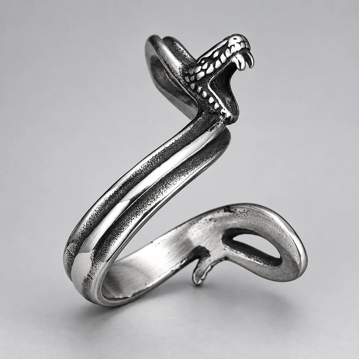 Bague Vipère Gueule Ouverte 11