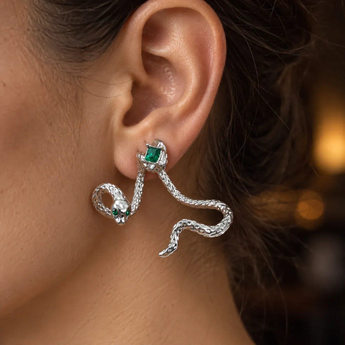 Bijou d’Oreille Serpent à la Pierre Verte