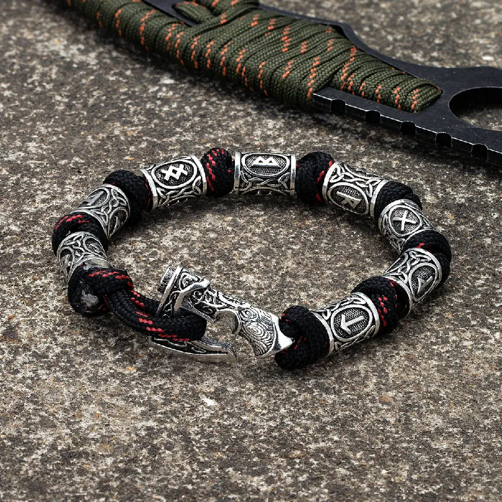 Bracelet Hache Viking Noir Rouge / 19 cm
