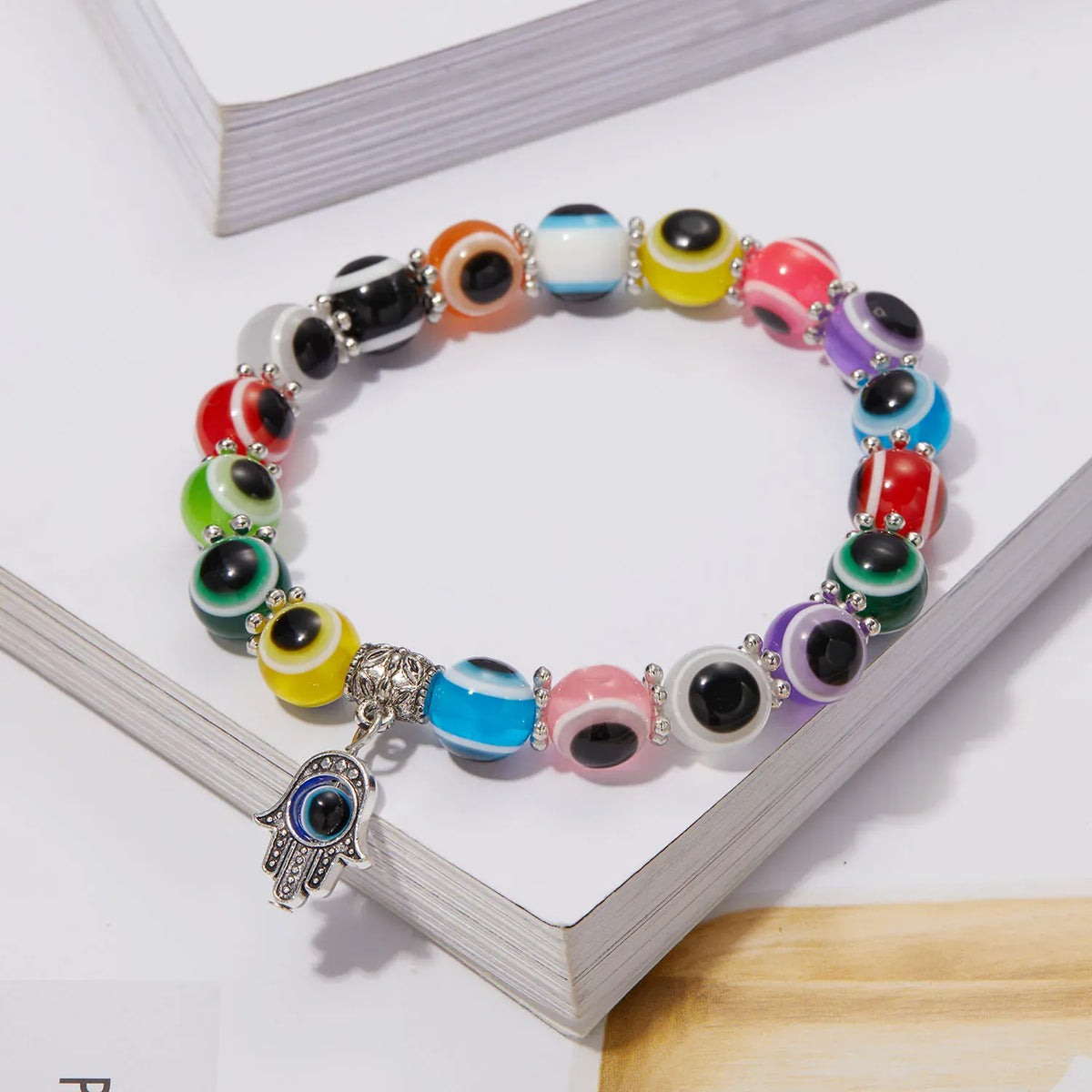Bracelet Perles Œil Turc et Breloque Main de Fatima