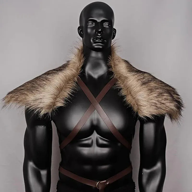 Cape d'Épaule Viking à Harnais — Médiéfan