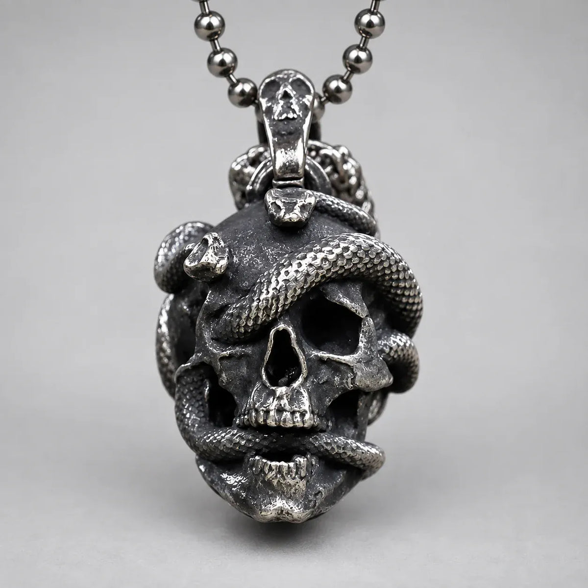 Collier Crâne aux Serpents Chaîne à billes