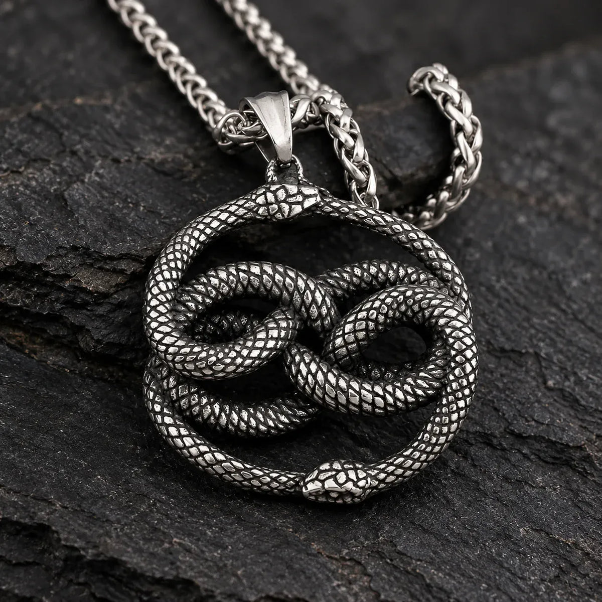 Collier Double Ouroboros Entrelacé