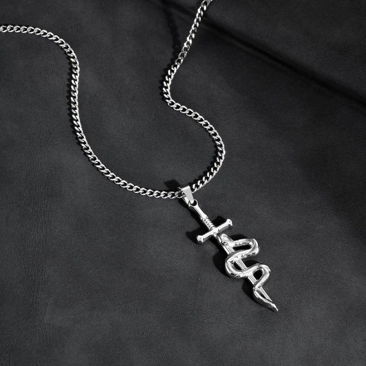 Collier Épée au Serpent