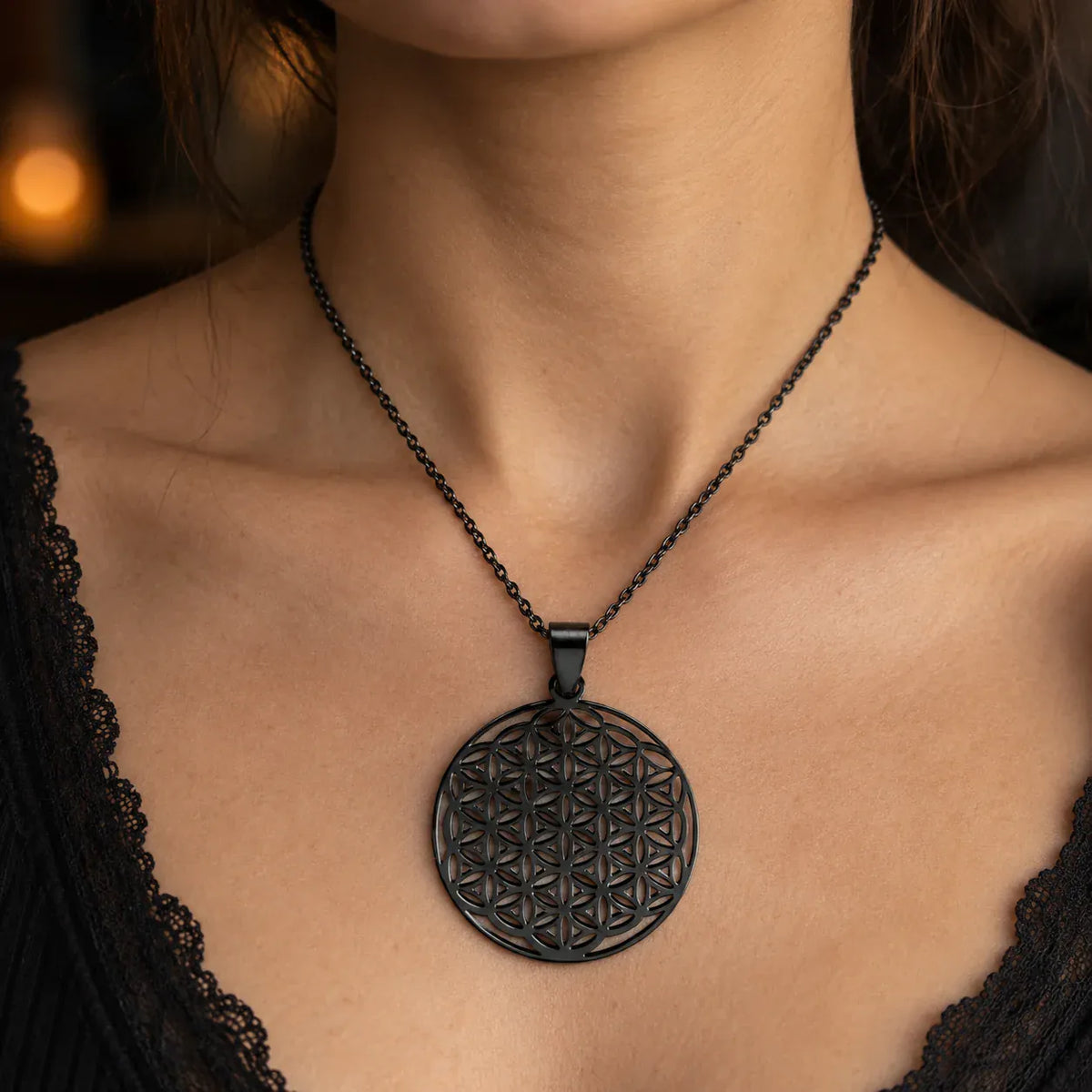 Collier Fleur de Vie Noir Chaîne Fine Noir