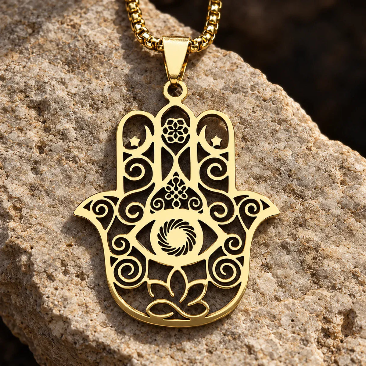 Collier Main de Fatima Filigranée Œil et Lotus