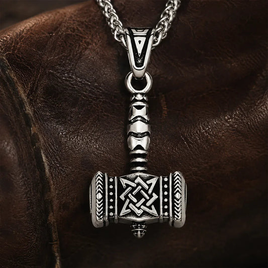 Collier Marteau de Thor au Valknut