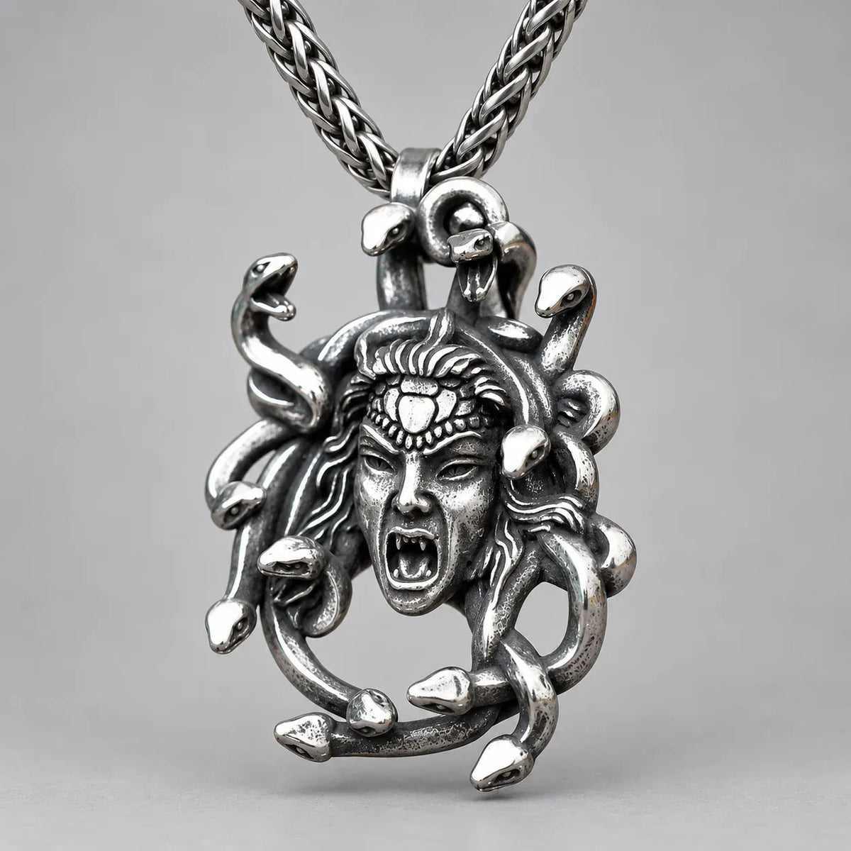 Collier Méduse Hurlante Chaîne épi