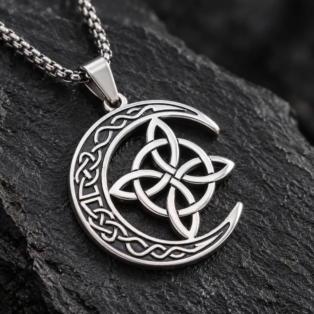 Collier Nœud de Sorcière et Croissant de Lune