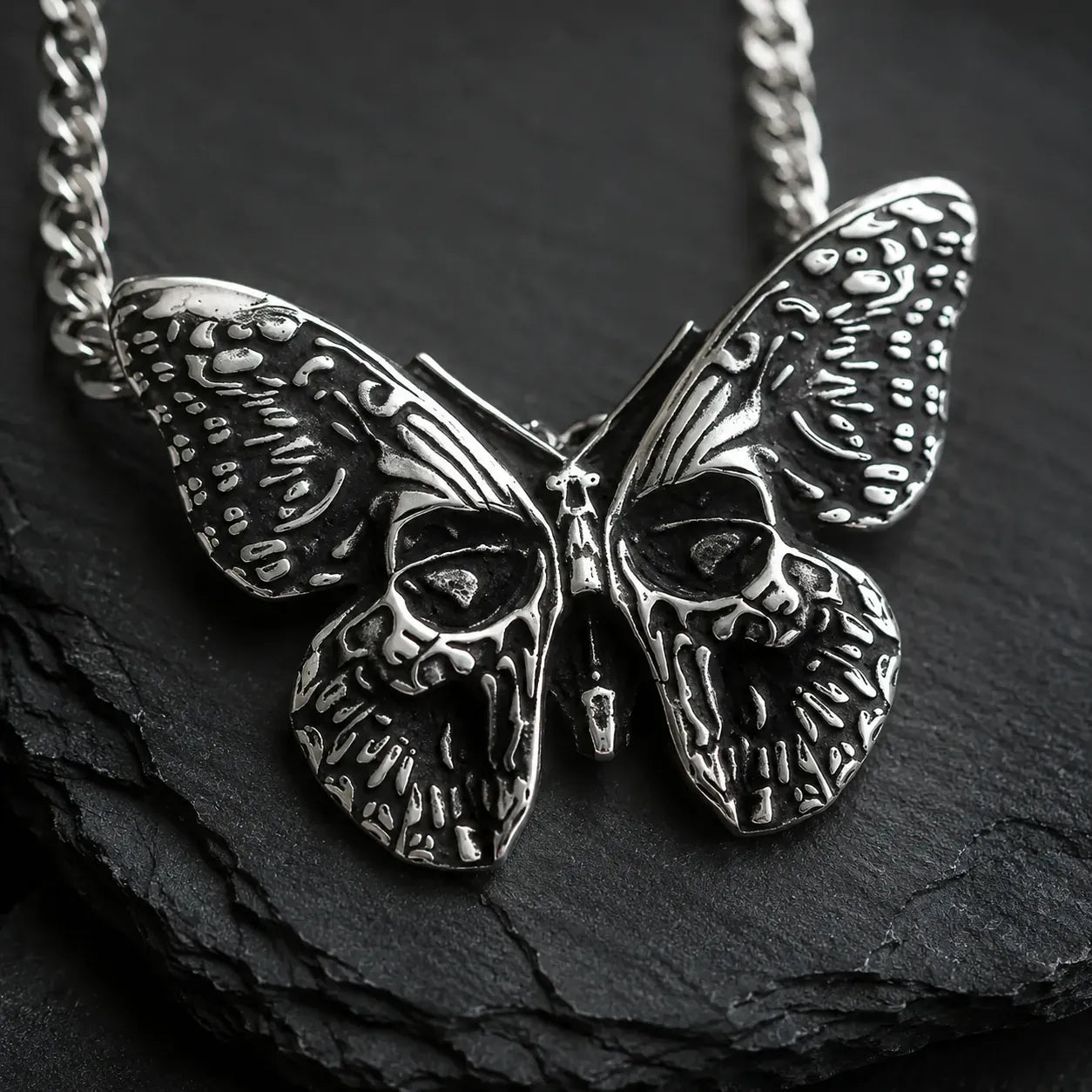 Collier Papillon Tête de Mort