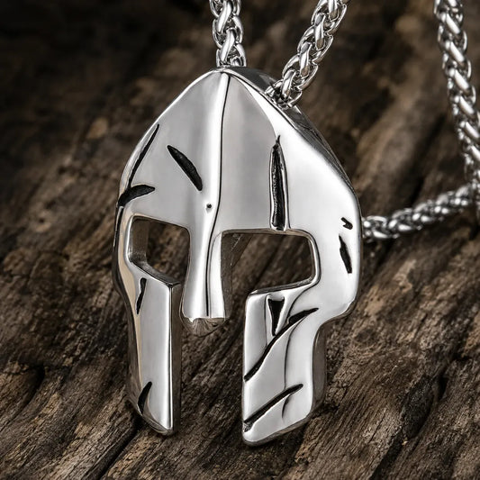 Collier pendentif casque de chevalier spartiate