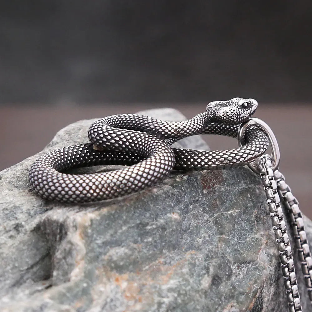 Collier Serpent en Boucle