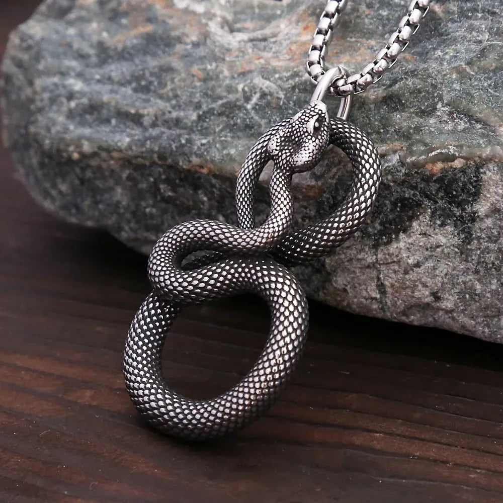 Collier Serpent en Boucle