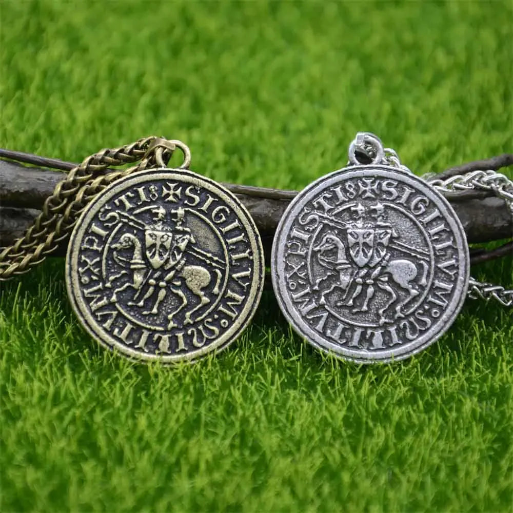 Collier templier pendentif sceau des cavaliers « Sigillum Militum »
