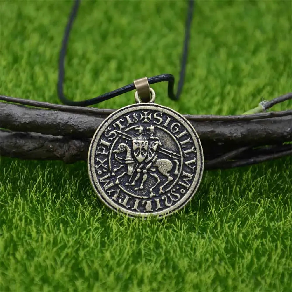 Collier templier pendentif sceau des cavaliers « Sigillum Militum » Chaîne en bronze ciré