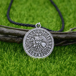 Collier templier pendentif sceau des cavaliers « Sigillum Militum » - Vignette | Médiéfan