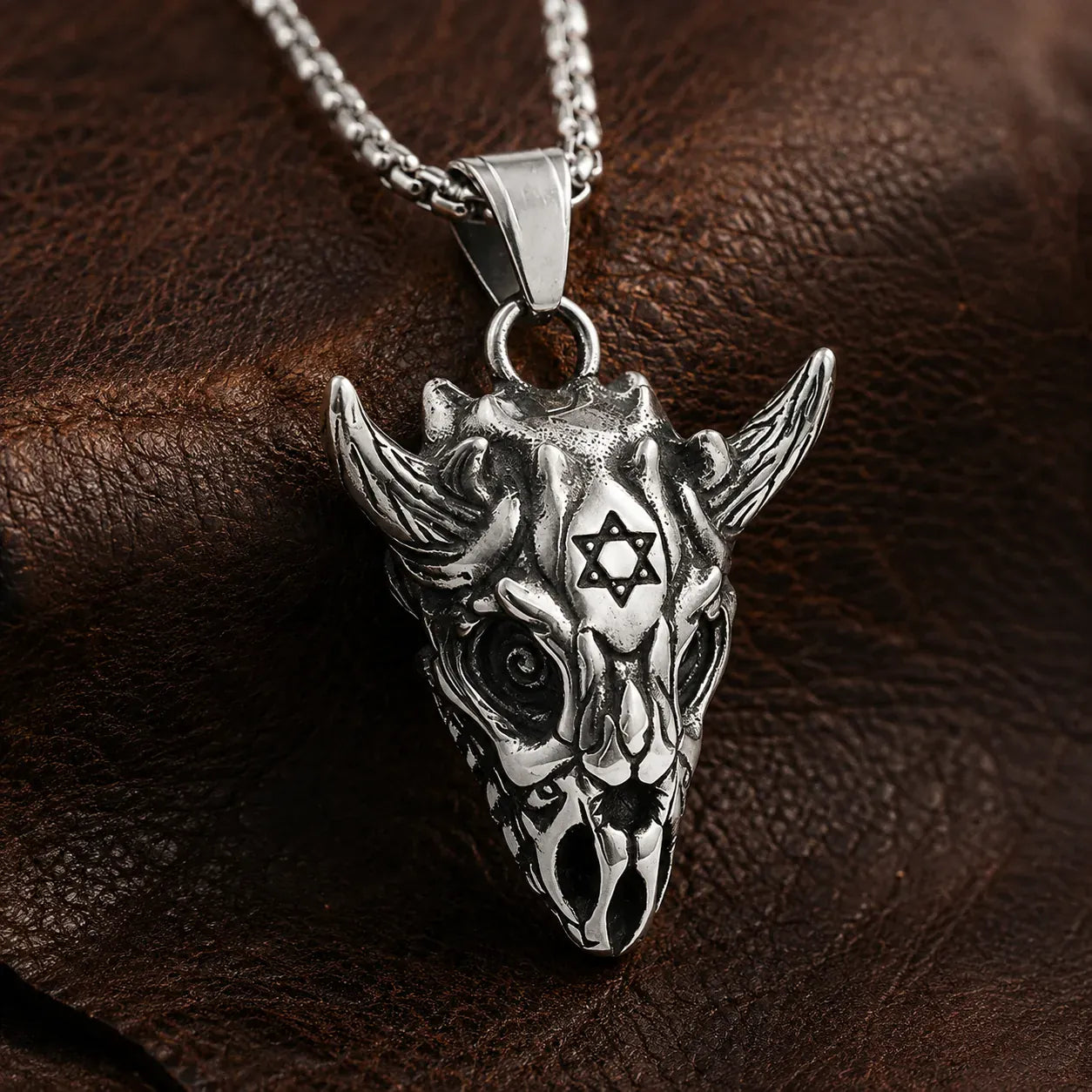 Collier Tête de Dragon Gravé