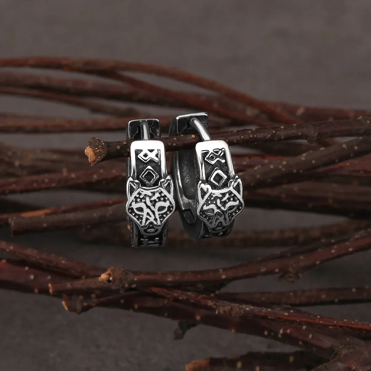 Créoles Runiques Loup Sans coffret