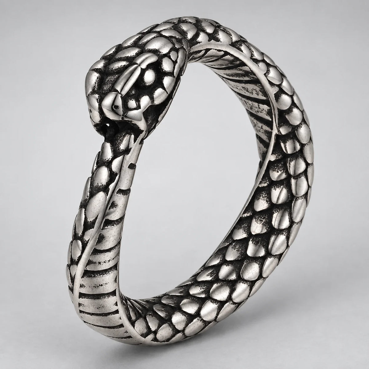 Bague Ouroboros Écaillé — Argent vieilli