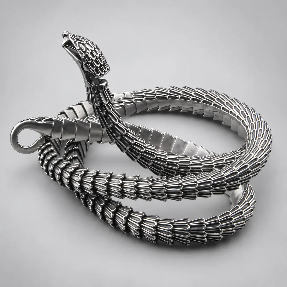Collier Serpent Articulé Argenté / 70 cm