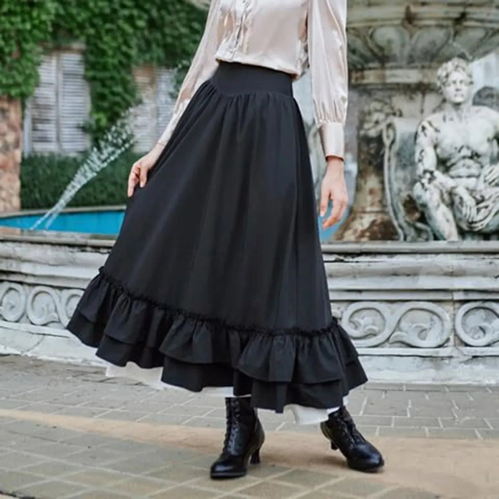Jupe Victorienne à Drapé Asymétrique