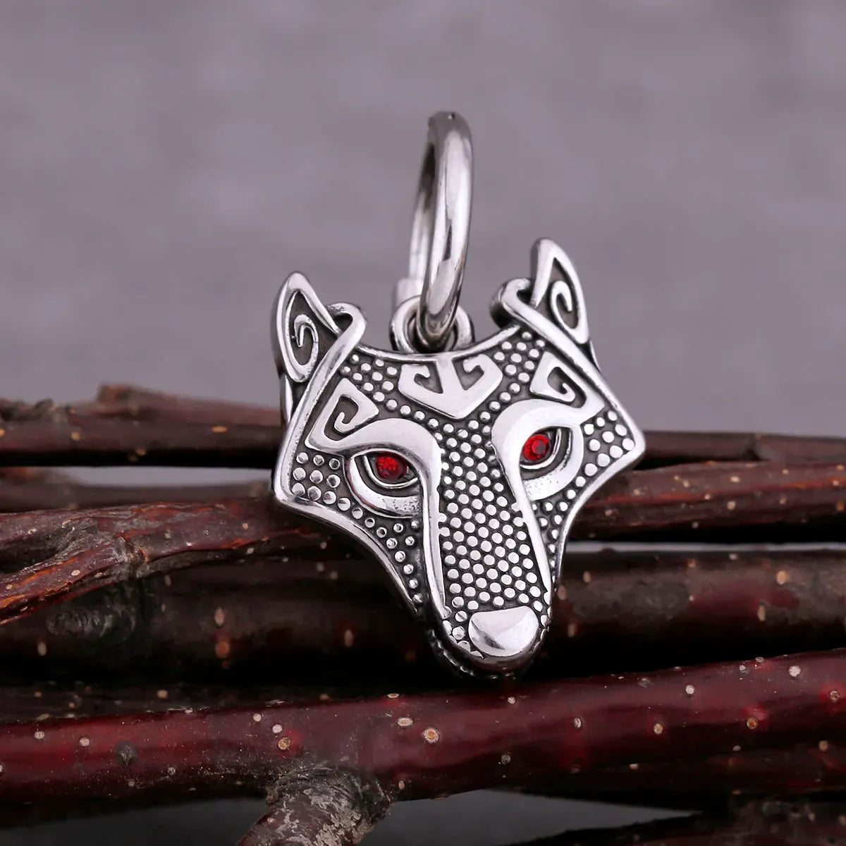 Pendantes Loup aux Yeux Rouges